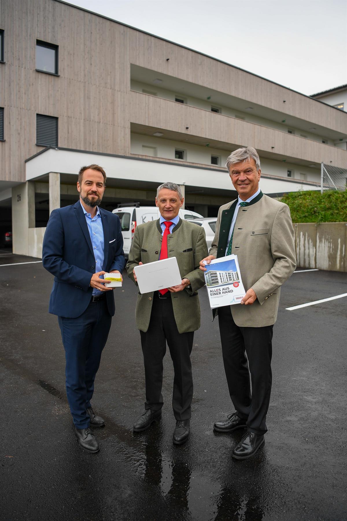 Michael Baminger (Geschäftsführer Energie AG Vertrieb), Georg Schöppl (Vorstand Bundesforste) und Energie AG Generaldirektor Werner Steinecker. 