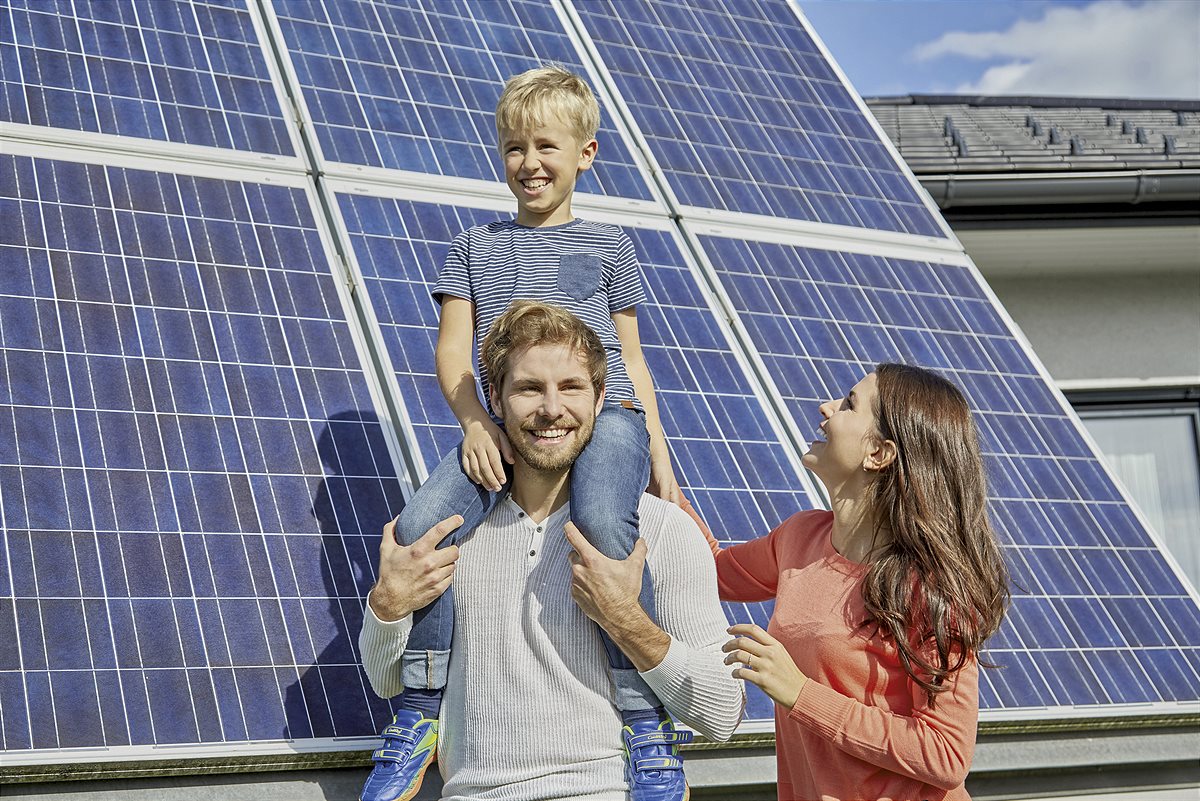 Familie PV-Anlage Natur