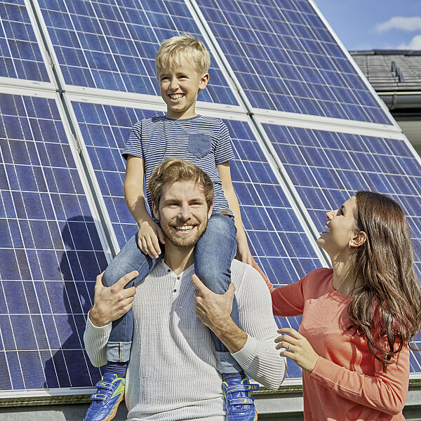 Familie PV-Anlage Natur