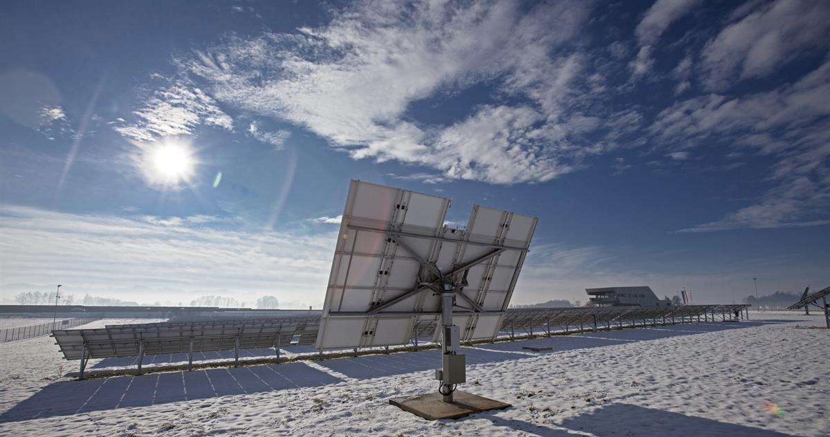 Photovoltaik-Forschungs-Kraftwerk SolarCampus, Eberstalzell (Winter)